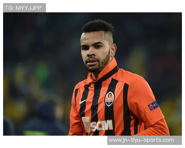 顿涅茨克足球球星的传奇人生与球场辉煌成就揭秘